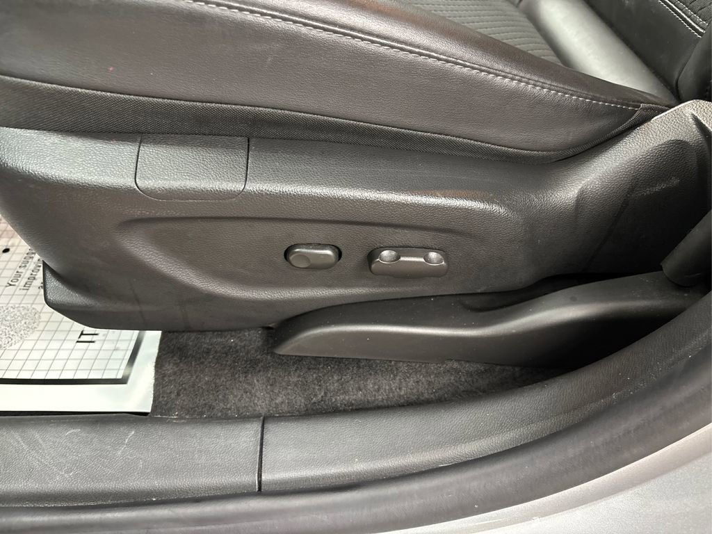 Used 2022 Buick Encore Preferred w/ Safety Package image 34