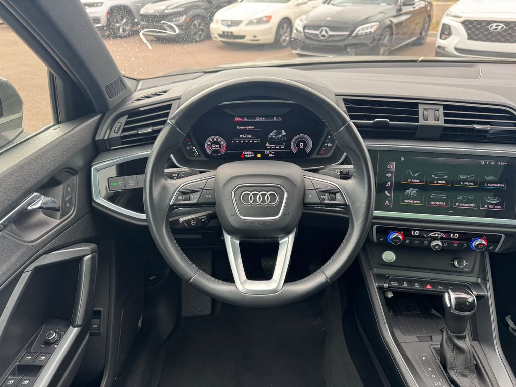 Used 2020 Audi Q3 2.0T Prestige w/ Prestige Package AWD/4WD image 11