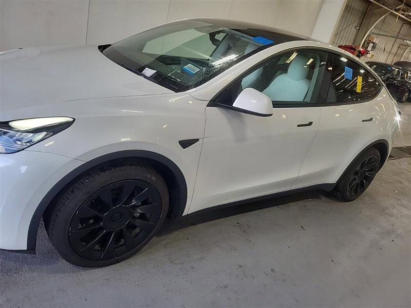 Used 2022 Tesla Model Y Long Range image 4