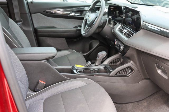 Used 2025 Chevrolet TrailBlazer LT image 14