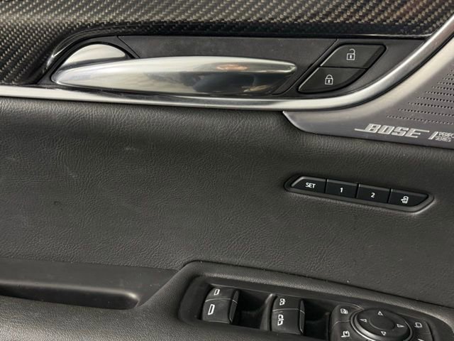 Used 2024 Cadillac XT6 Sport w/ LPO, Onyx Lite Package AWD/4WD image 15