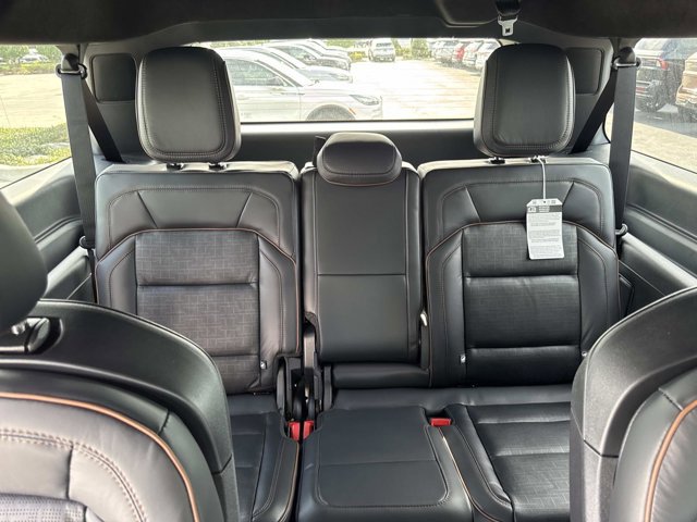 New 2025 Lincoln Navigator L Black Label image 24