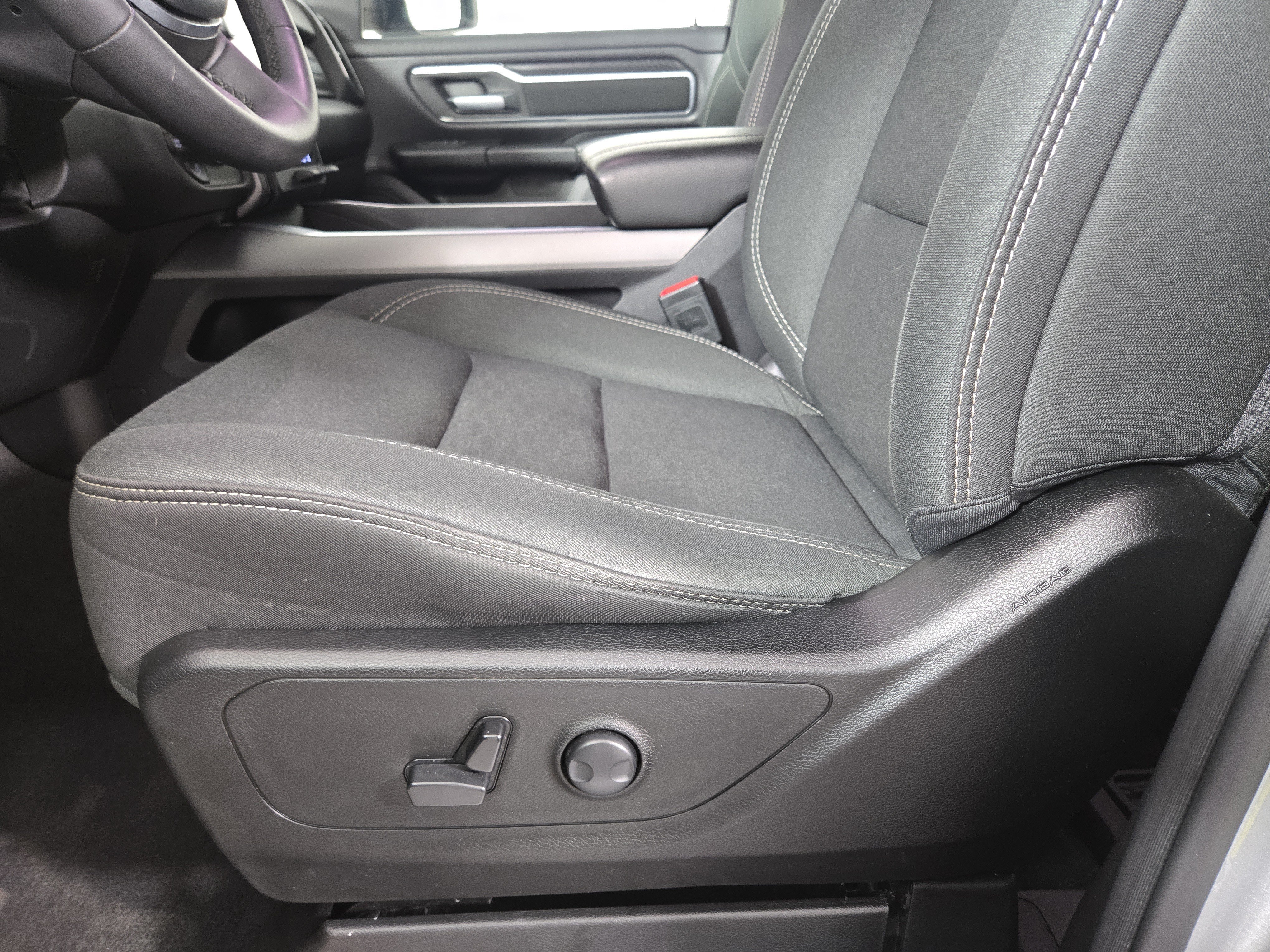 Certified 2025 RAM 1500 Big Horn AWD/4WD image 31