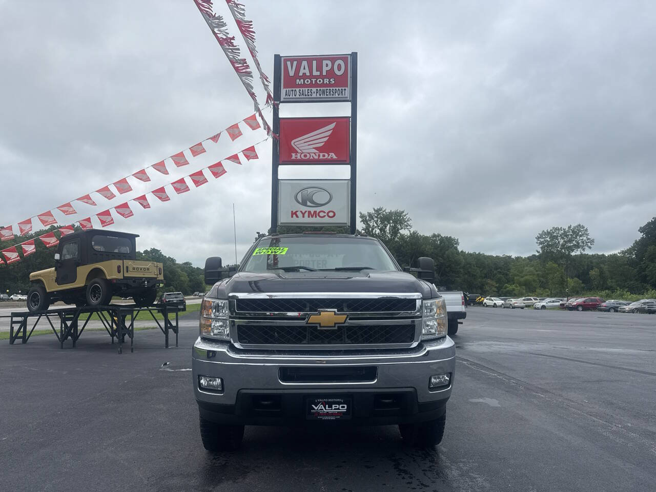 Used 2012 Chevrolet Silverado 2500 LT w/ Interior Plus Package AWD/4WD image 3