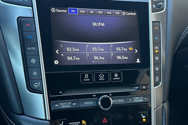 Used 2018 INFINITI Q60 3.0t Luxe w/ Sensory Package 3.0T Luxe AWD/4WD image 22