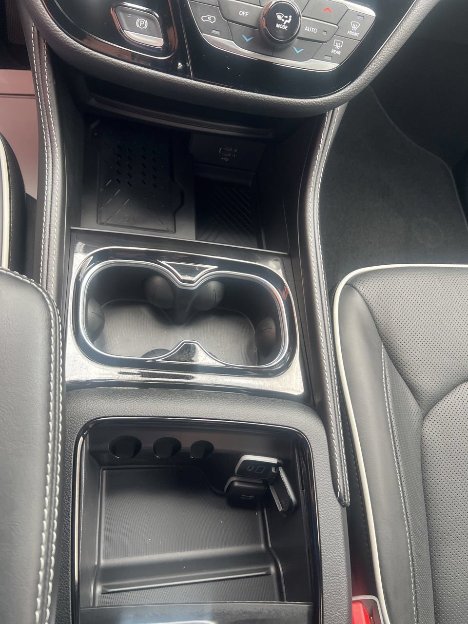 New 2027 Chrysler Pacifica Limited w/ S Appearance Package FWD image 18