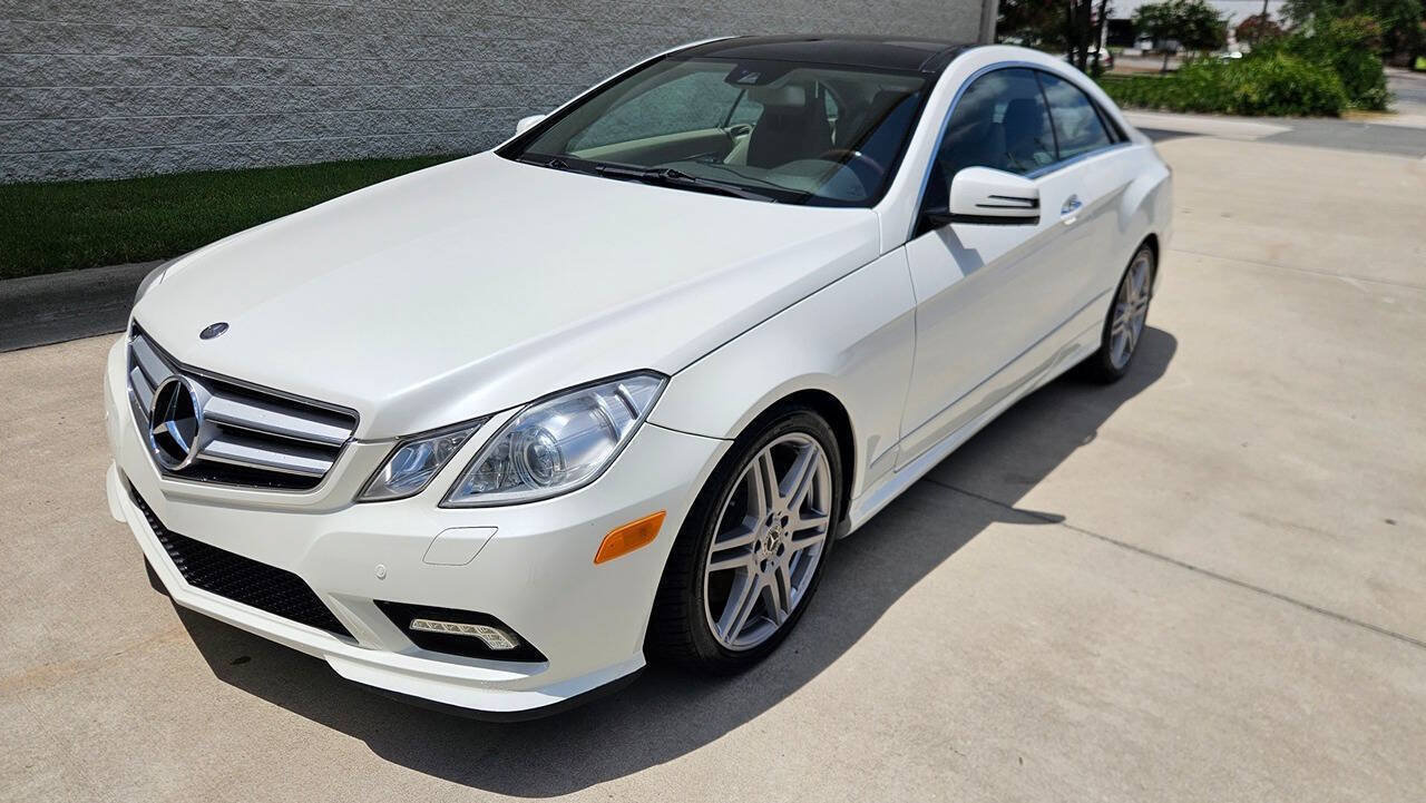 Used 2010 Mercedes-Benz E 550 Coupe image 5