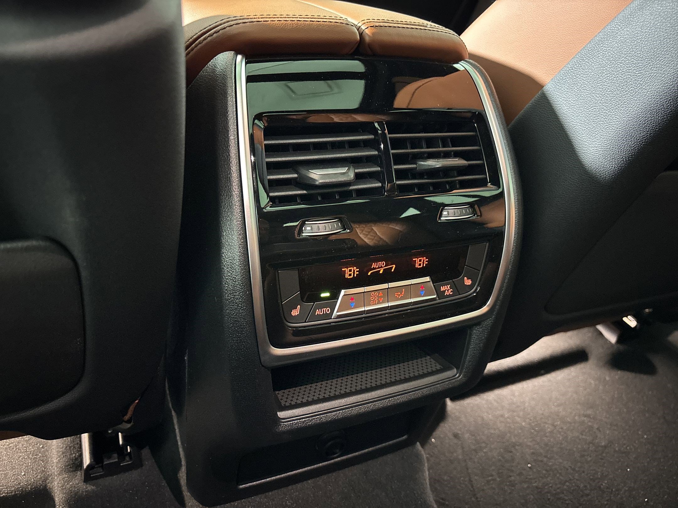 New 2026 BMW X6 xDrive40i AWD/4WD image 31
