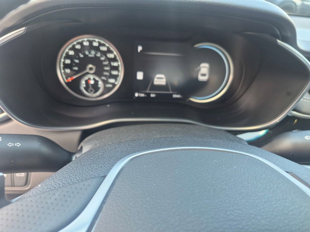 Used 2026 Genesis G70 2.5T image 17