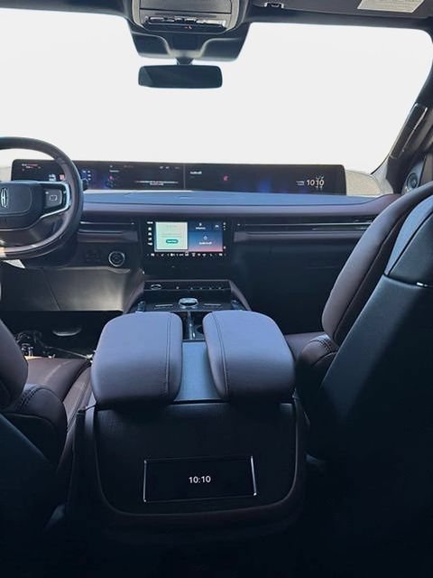 New 2026 Lincoln Navigator L Reserve AWD/4WD image 12