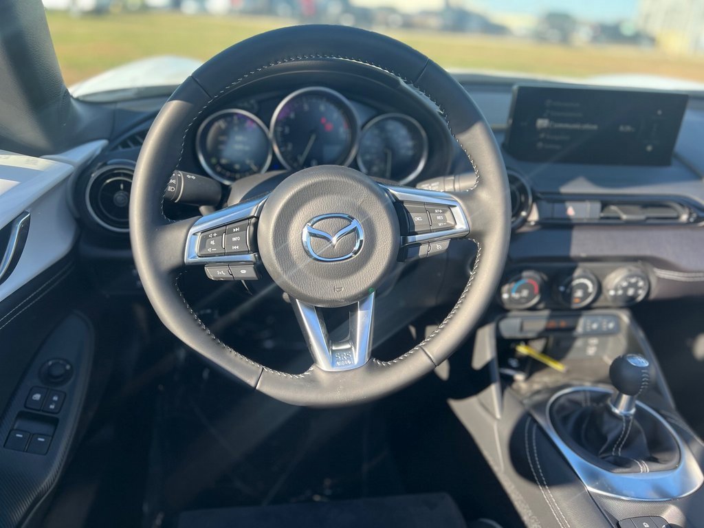 New 2025 MAZDA MX-5 Miata Club w/ Brembo/BBS Recaro Package image 8