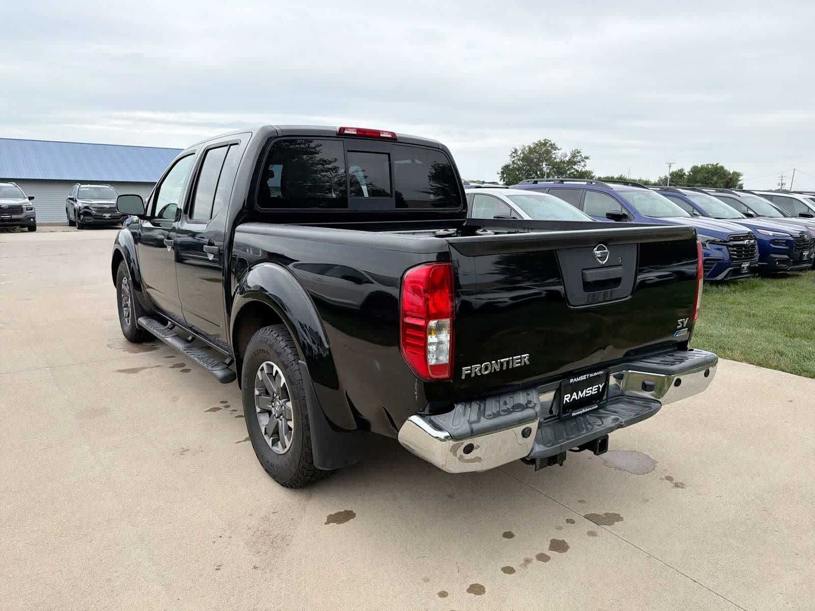 Used 2018 Nissan Frontier SV w/ Value Truck Package RWD image 4
