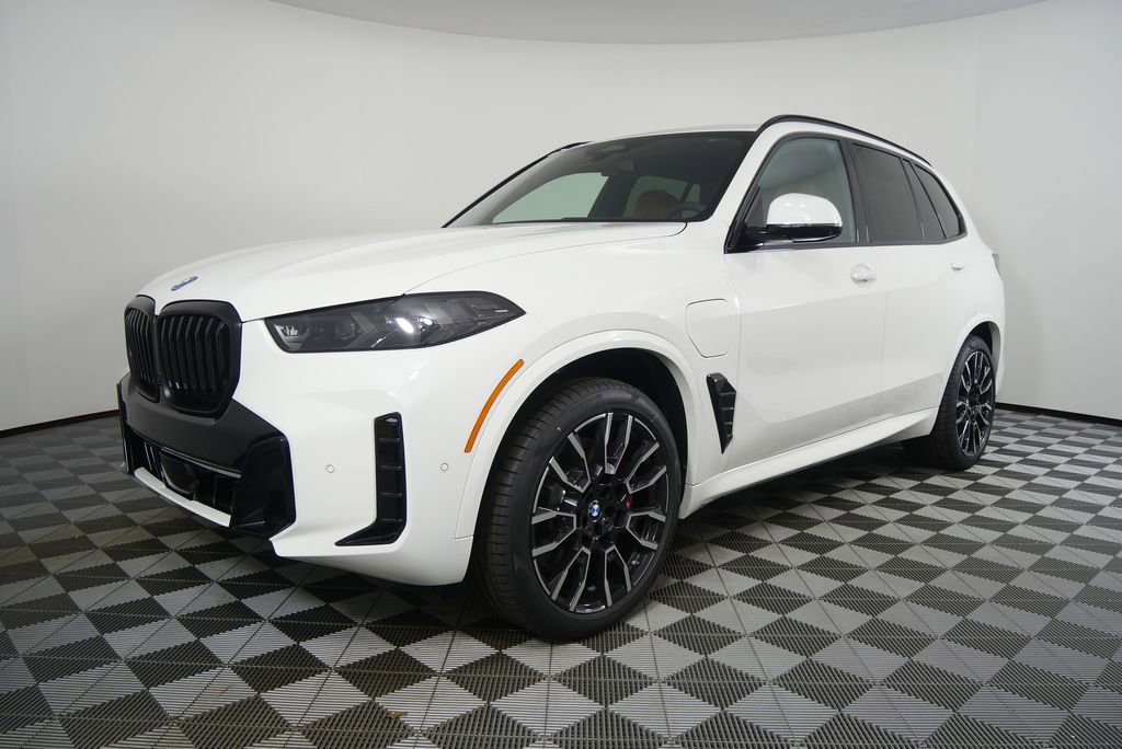Certified 2026 BMW X5 xDrive50e w/ M Sport Package image 7