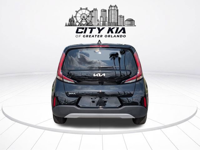 Certified 2025 Kia Soul LX w/ LX Technology Package FWD image 5