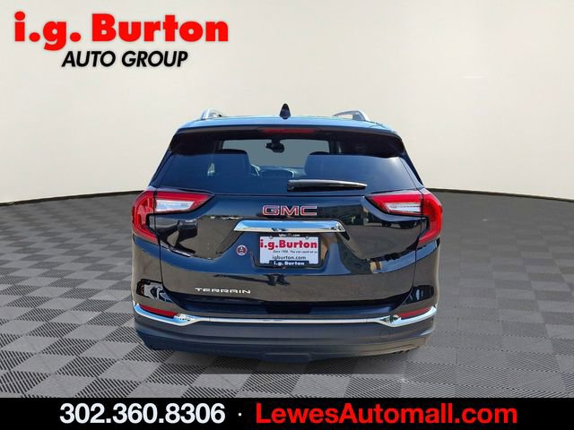 Used 2024 GMC Terrain SLT w/ Infotainment Package II image 5