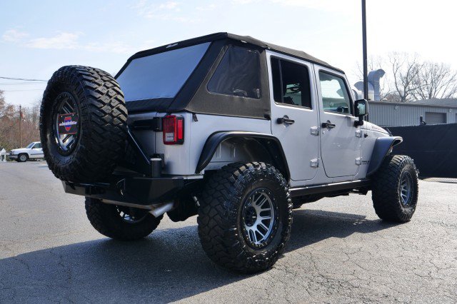 Used 2016 Jeep Wrangler Unlimited Rubicon w/ Connectivity Group image 9