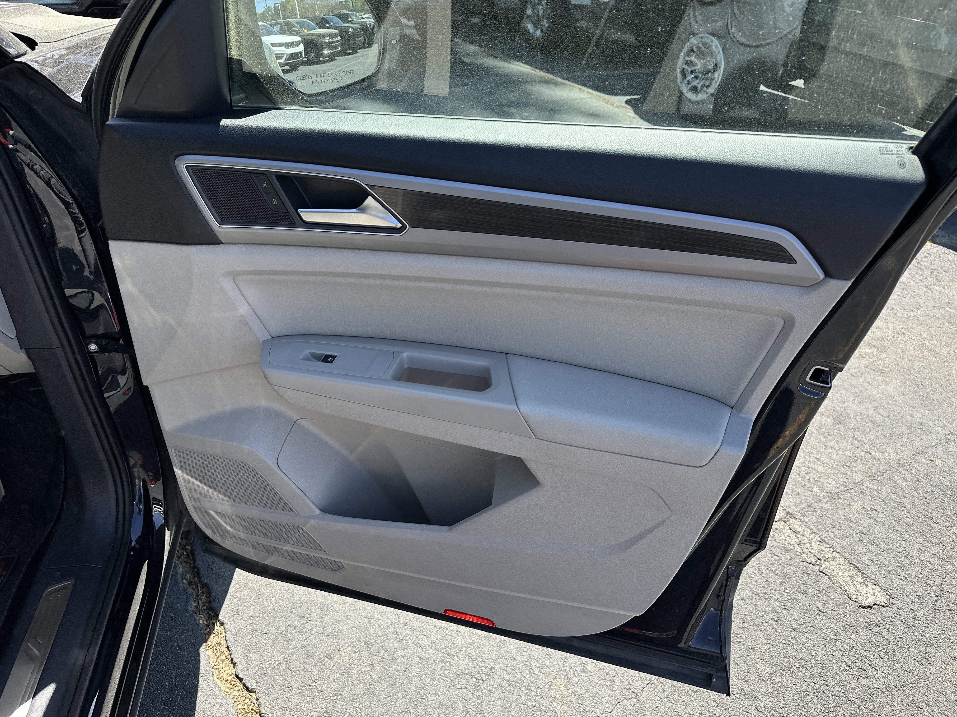 Used 2019 Volkswagen Atlas SEL R-Line image 16