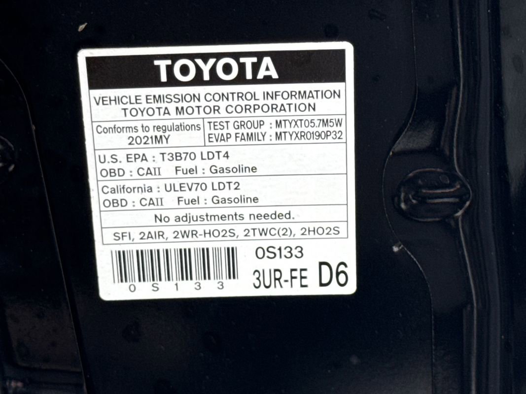 Used 2021 Toyota Sequoia Platinum AWD/4WD image 39