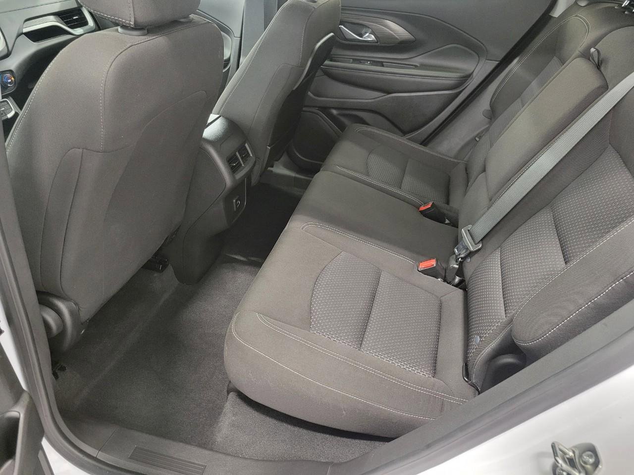 Used 2024 GMC Terrain SLE image 21