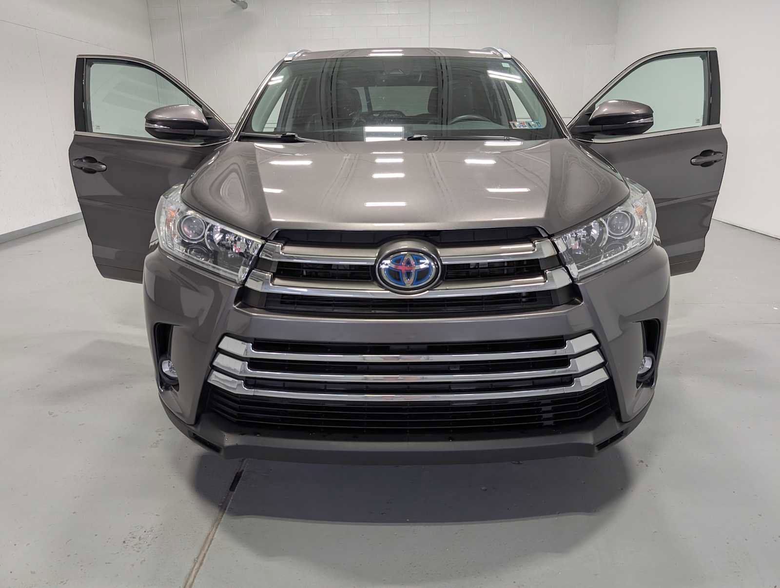 Used 2019 Toyota Highlander Limited image 15