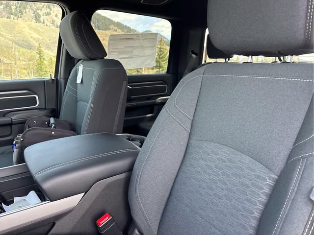 New 2026 RAM 3500 Big Horn AWD/4WD image 46