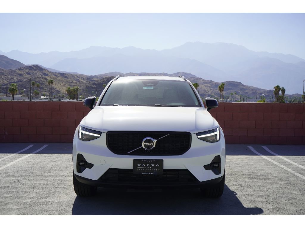 New 2026 Volvo XC40 B5 Ultra w/ Climate Package image 5