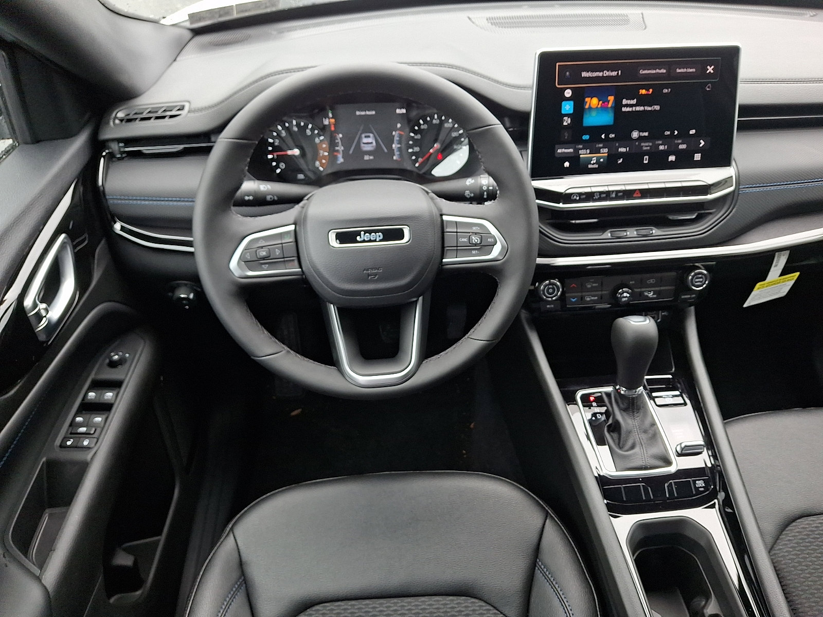 New 2026 Jeep Compass Latitude image 7