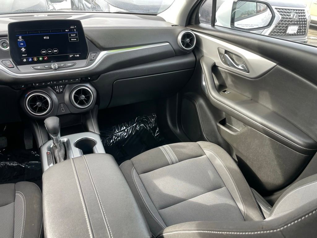 Used 2025 Chevrolet Blazer LT image 10