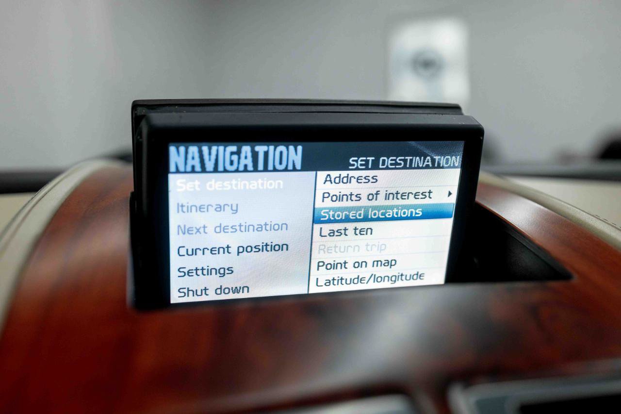 Used 2006 Aston Martin DB9 Volante RWD image 69