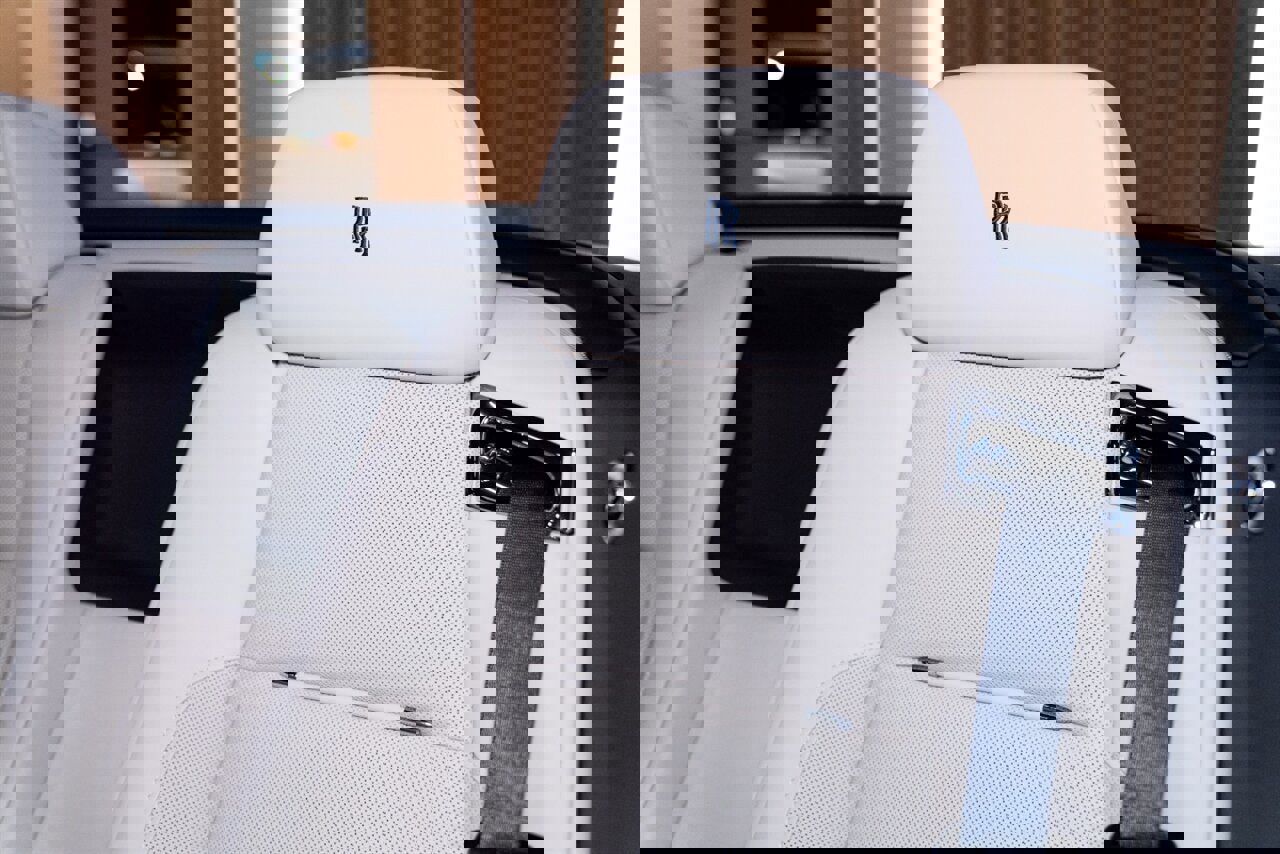 Used 2019 Rolls-Royce Dawn image 14