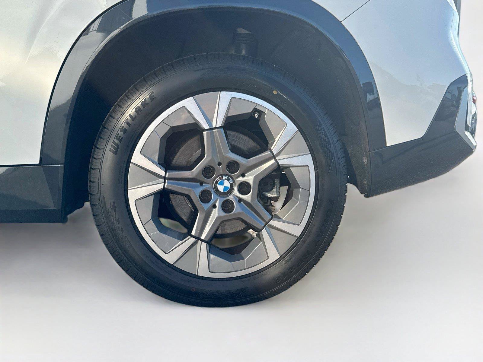 Used 2023 BMW X1 xDrive28i AWD/4WD image 33