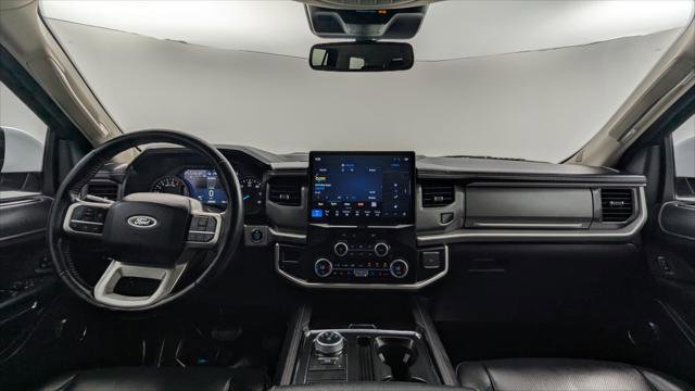 Used 2024 Ford Expedition XLT image 24
