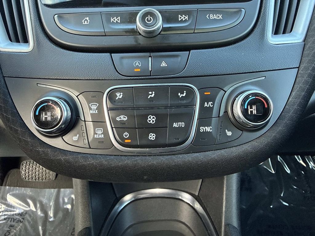 Used 2023 Chevrolet Malibu LT image 20