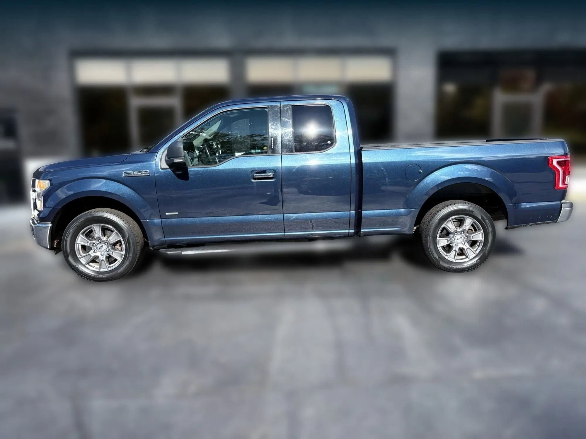 Used 2016 Ford F150 XLT w/ Equipment Group 301A Mid RWD image 3