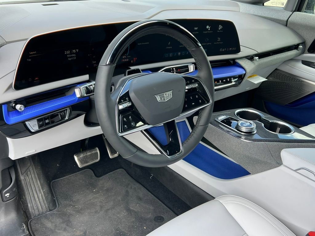New 2026 Cadillac Optiq Sport 1 w/ LPO, Floor Liner Package AWD/4WD image 18