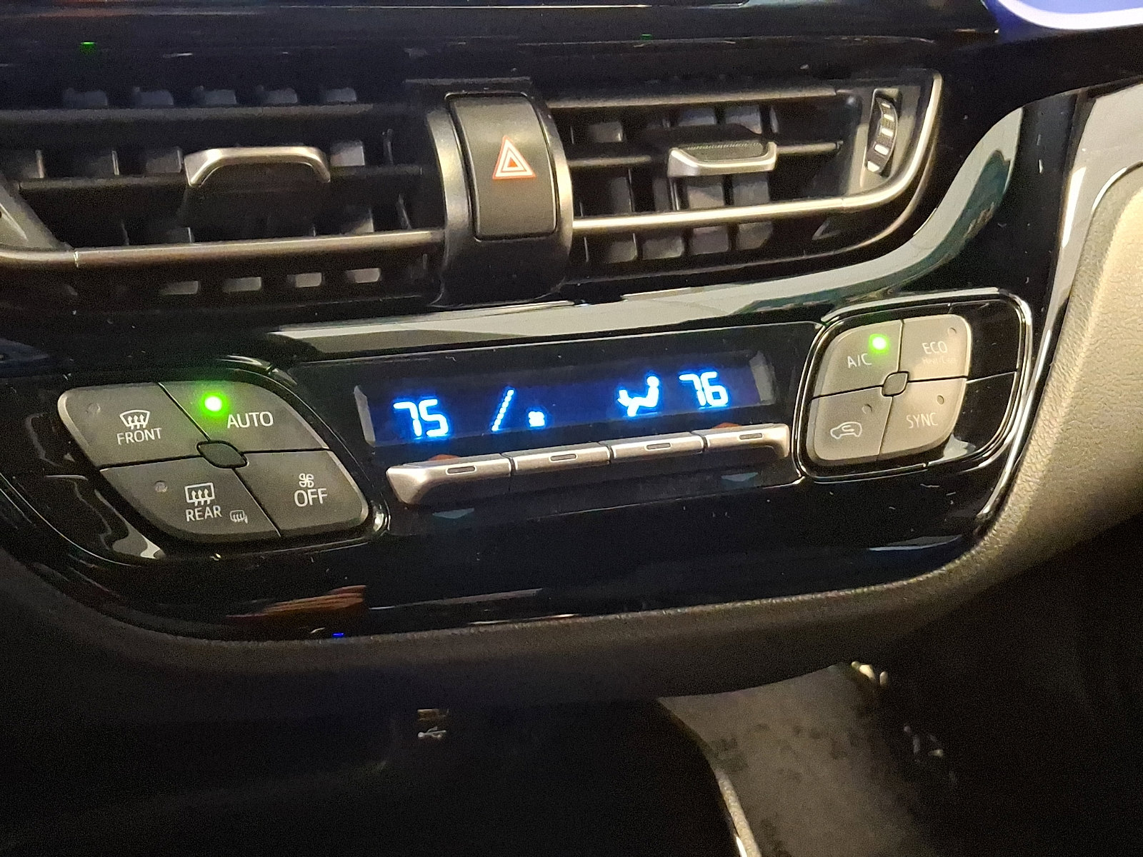 Used 2021 Toyota C-HR XLE image 15