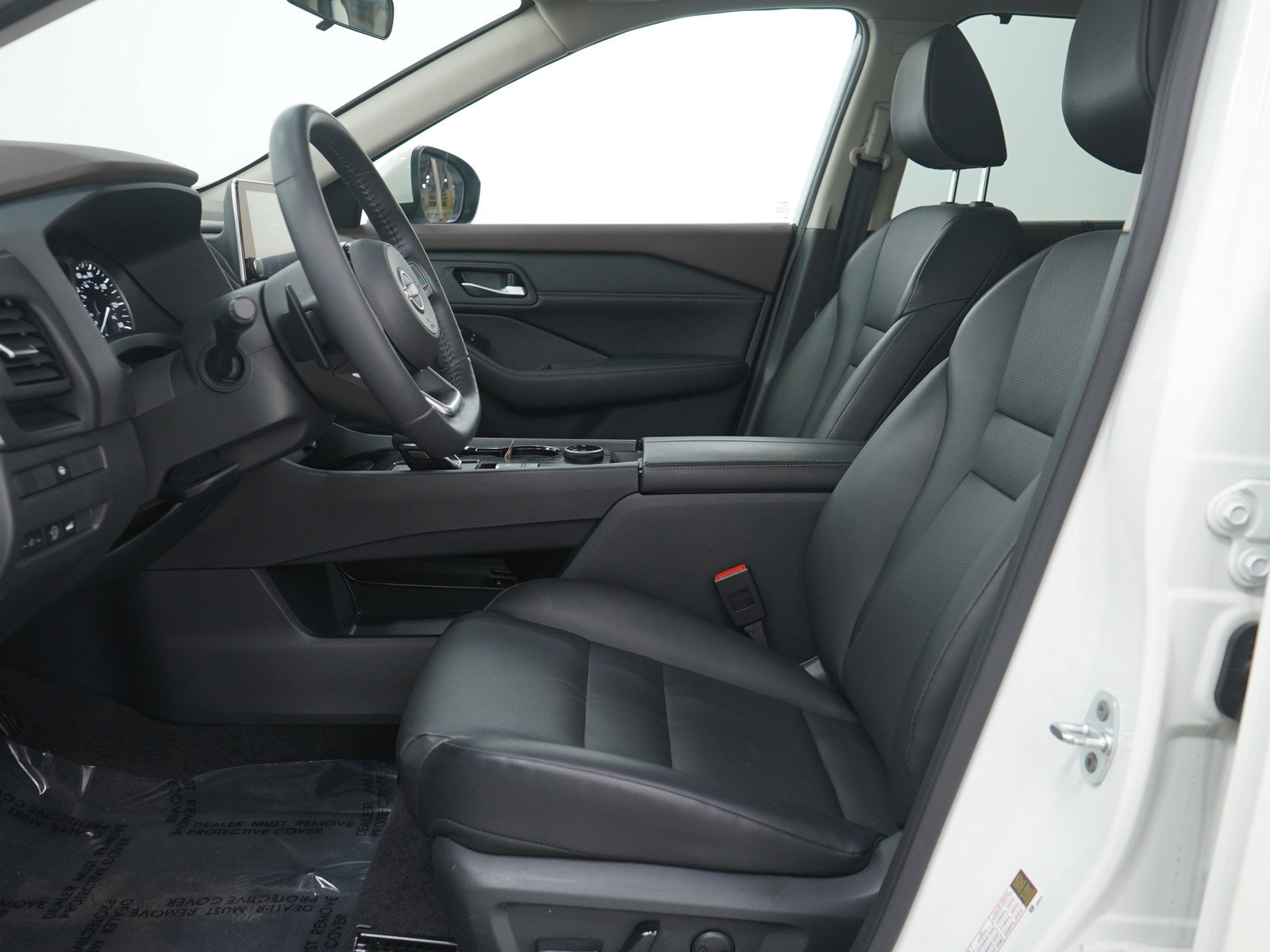 Used 2023 Nissan Rogue SV w/ SV Premium B Package image 24