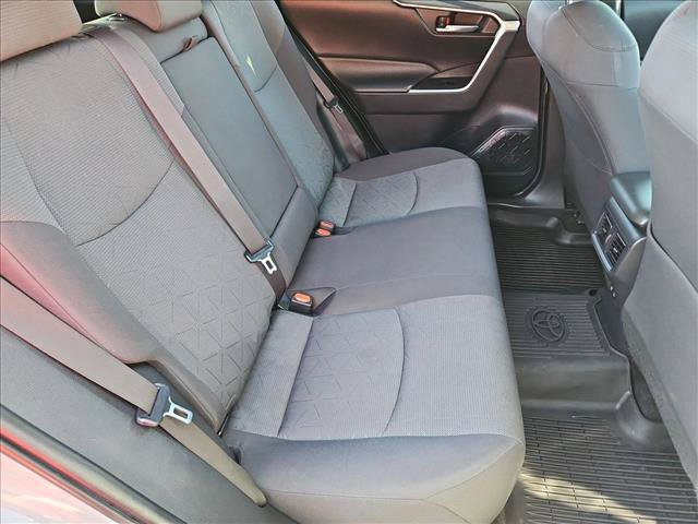 Used 2019 Toyota RAV4 XLE w/ Convenience Package FWD image 20