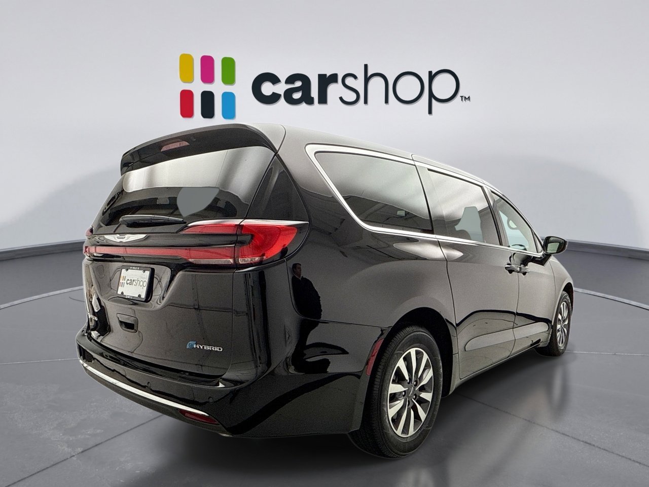 Used 2025 Chrysler Pacifica Select image 5