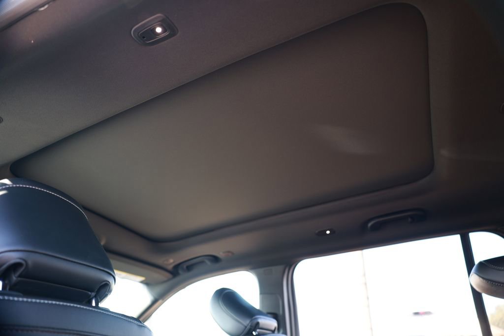 New 2025 Jeep Grand Cherokee L Limited image 32