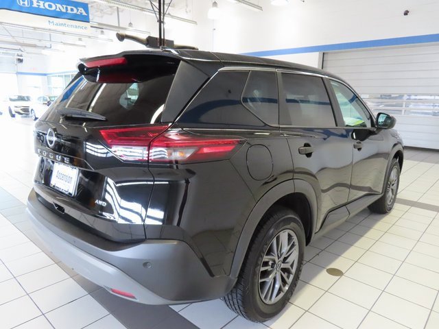 Used 2023 Nissan Rogue S image 13