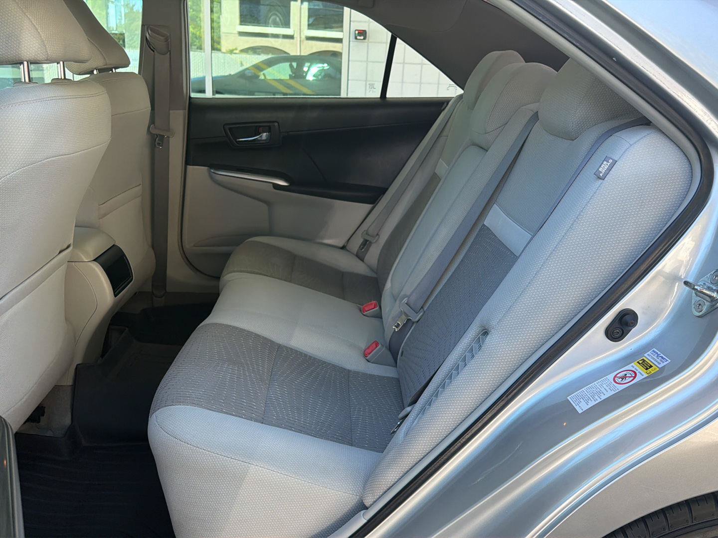 Used 2012 Toyota Camry LE FWD image 11