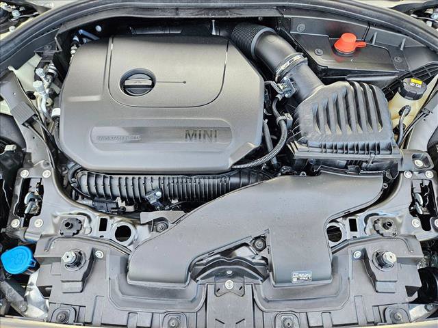 Used 2022 MINI Cooper Clubman S w/ Premium Package image 23