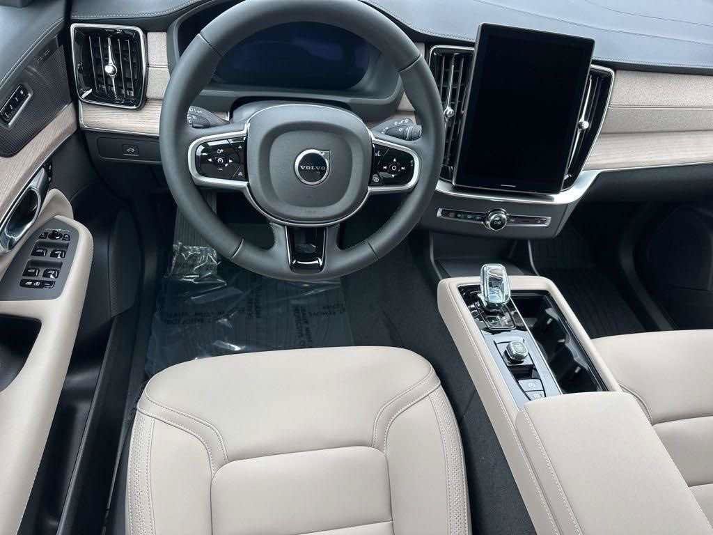 New 2026 Volvo XC90 T8 Ultra w/ Protection Package Premier AWD/4WD image 8