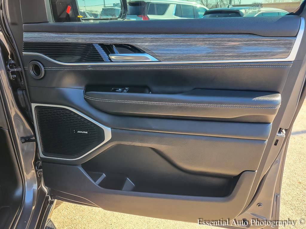 Used 2022 Jeep Wagoneer Series II image 22