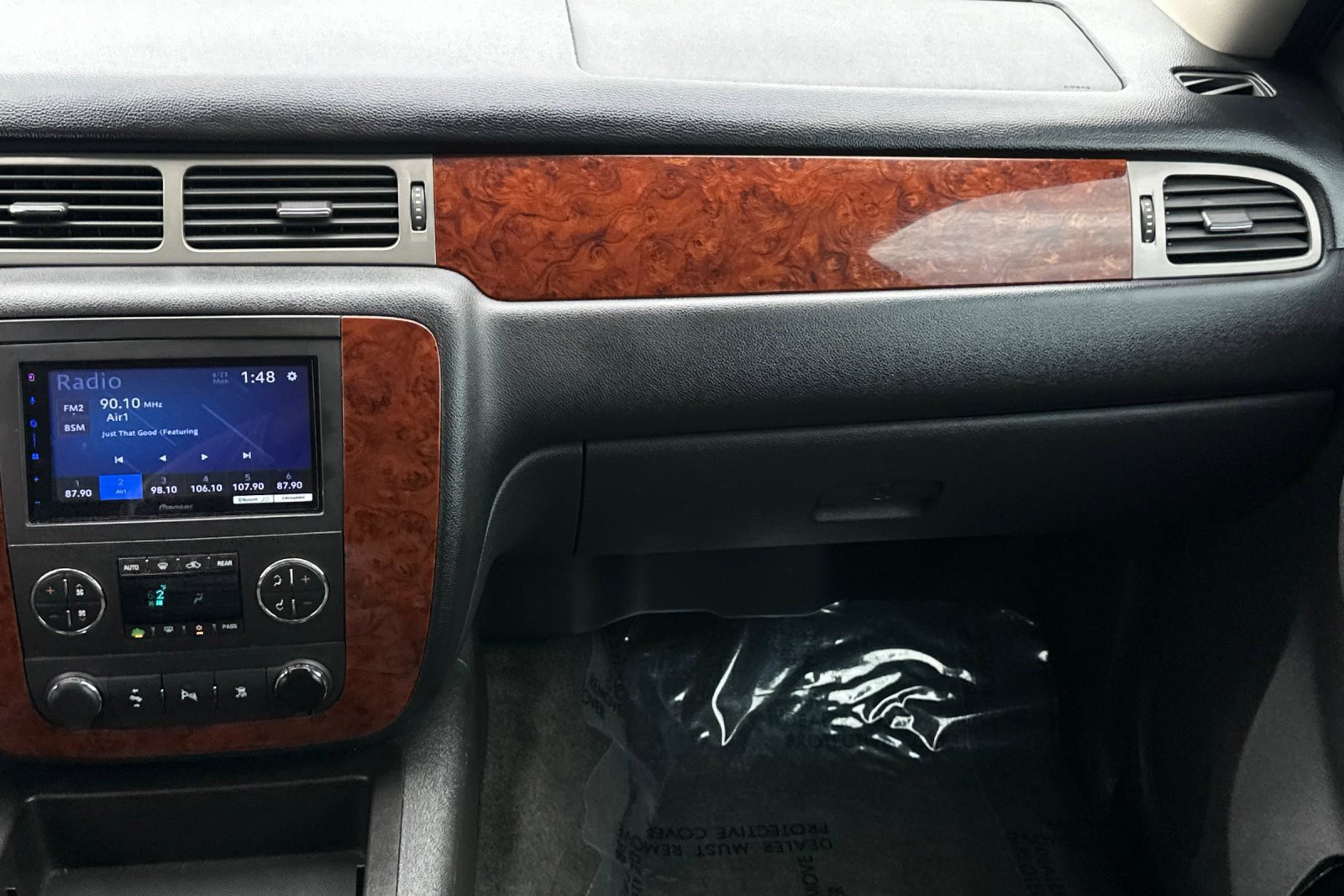 Used 2010 Chevrolet Tahoe LS w/ Regional Value Package RWD image 28