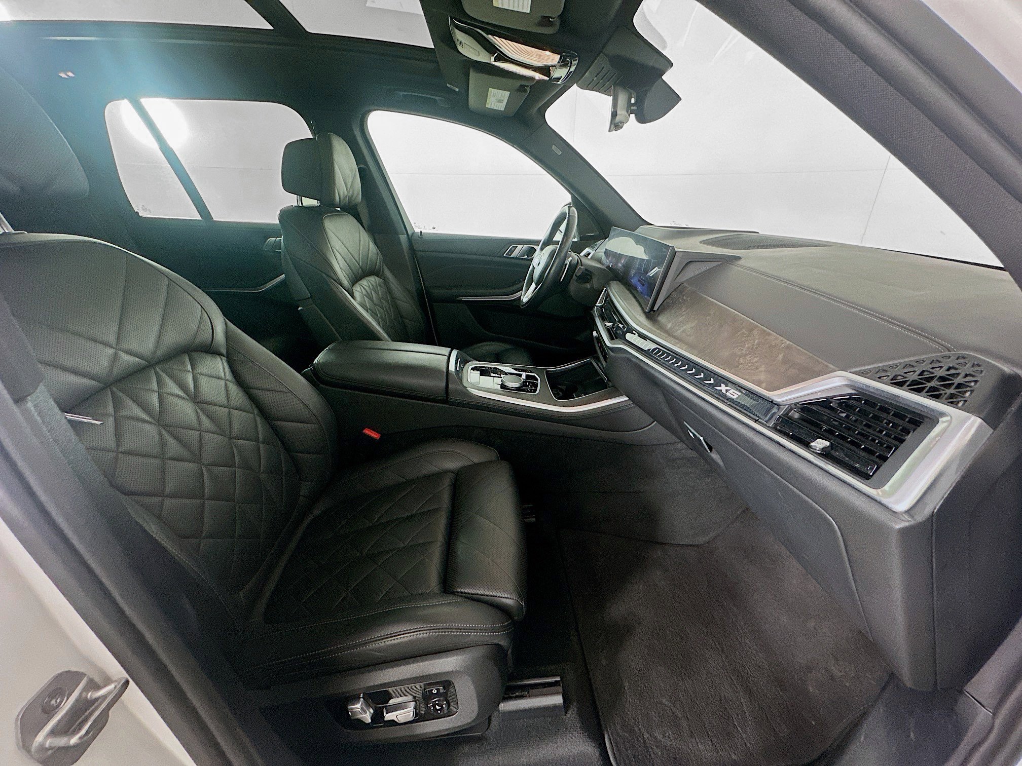 Used 2024 BMW X5 sDrive40i RWD image 33