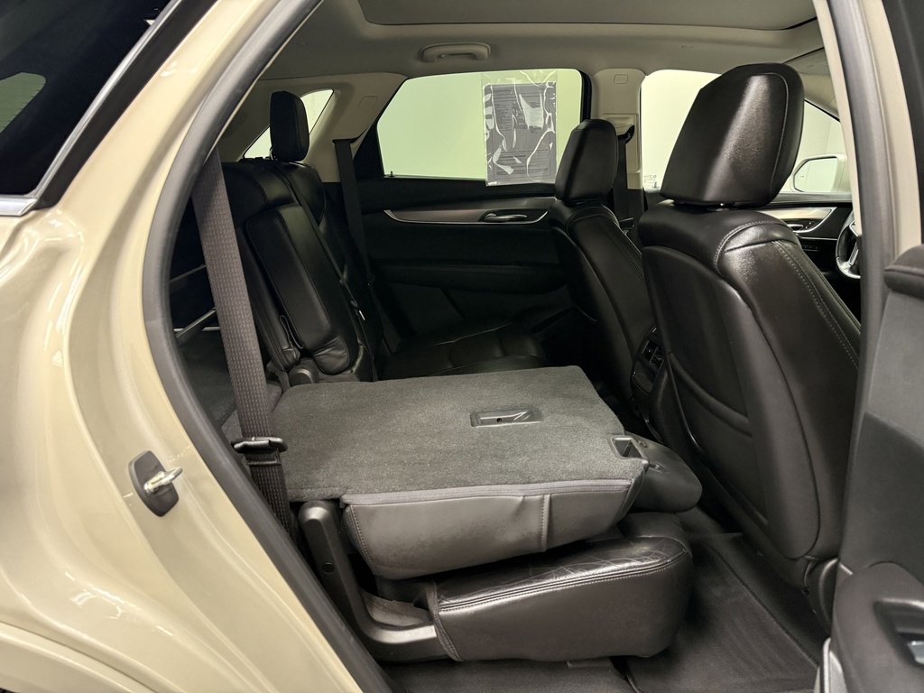 Used 2017 Cadillac XT5 Luxury image 19