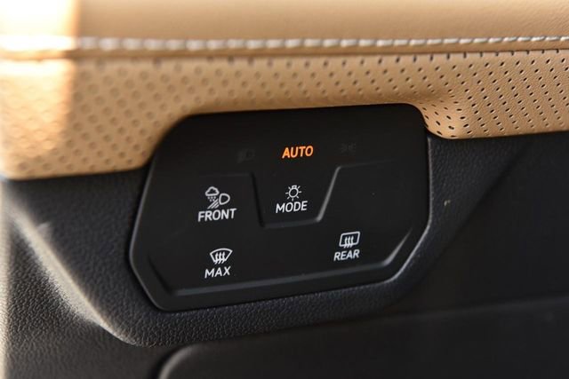 New 2026 Volkswagen Atlas Cross Sport SE AWD/4WD image 10