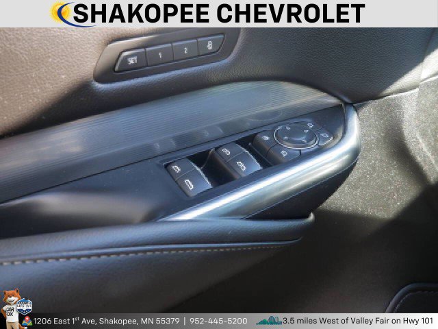 Used 2024 Cadillac XT4 Premium Luxury image 13